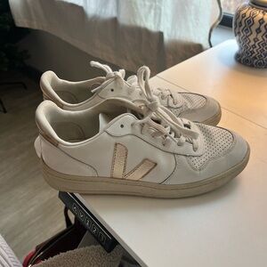 Vejas V-10 Women's Sneakers